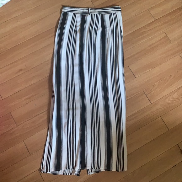 Stripped Forever 21 button down skirt - Picture 3 of 3